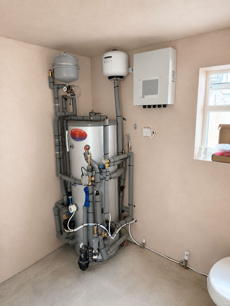example of Air Source Heat Pump Installation for an Annex Renovation